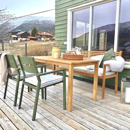 Stort Og Autentisk Hus I Skjak - Kort Vei Til Lom! Ngoại thất bức ảnh